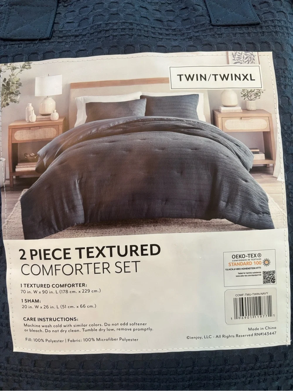 Textured 2-Piece Twin/TwinXL Comforter Set - Navy